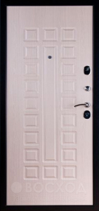 Фото  Стальная дверь Дверь с ковкой №4 с отделкой Ламинат